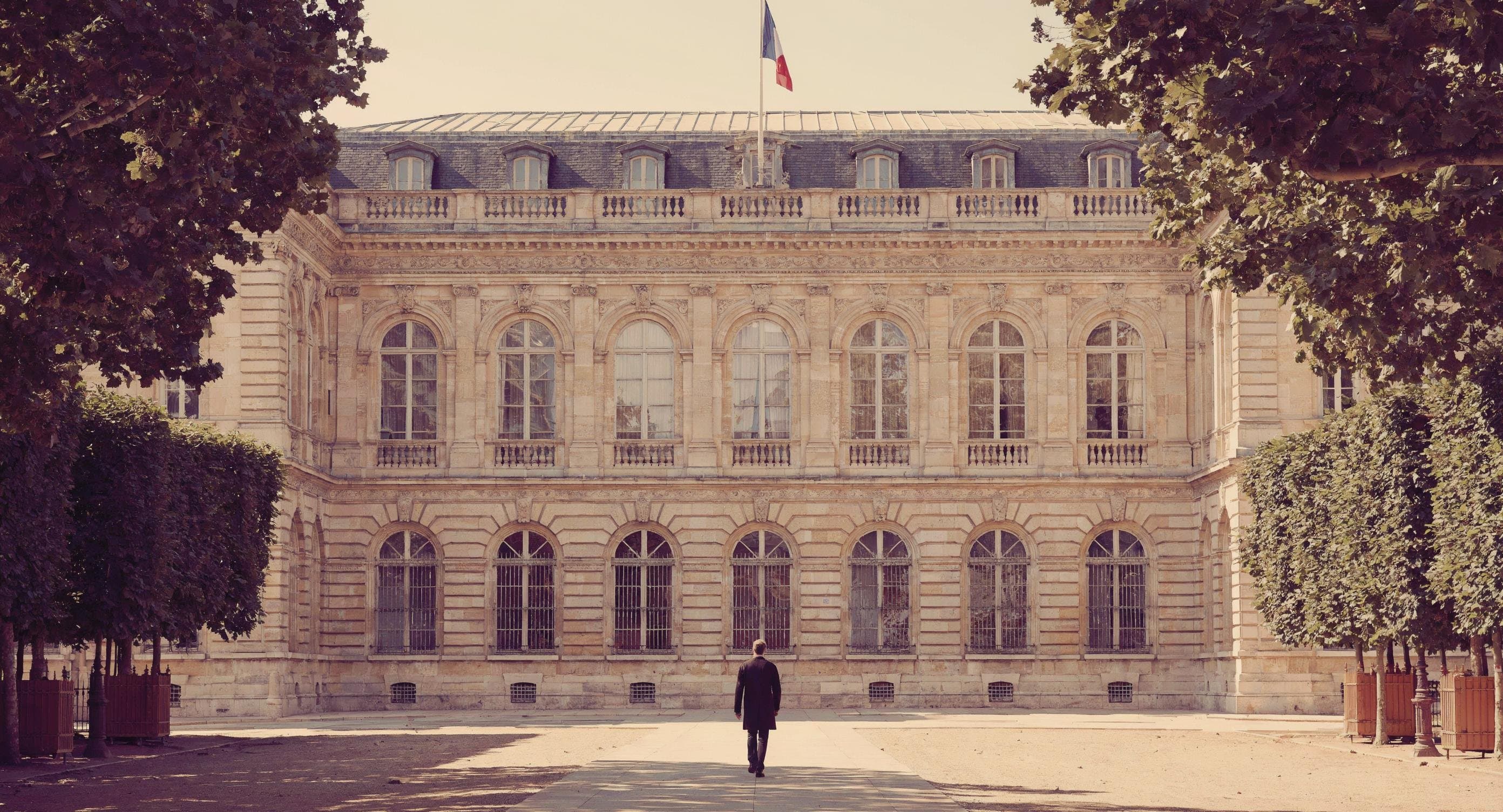 Refusing to buy an appointment outside a French prefecture